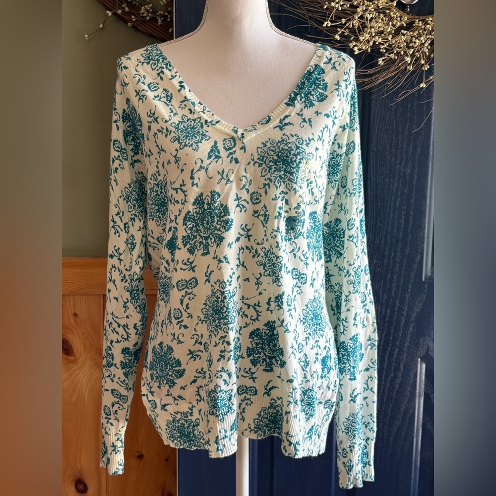 GAP Teal Floral V-Neck thin lightweight V-Neck Sweater size XL NWOT